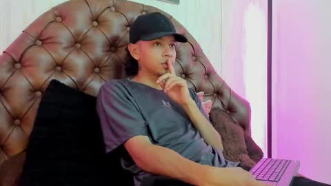 Snapshot of noah_blake0 chatting on September 24, 2:55 am Noah Blake online show from September 24, 2:55 am