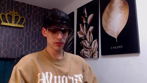 Snapshot of noah_brigth chatting on February 23, 9:47 pm Noah Brigth online show from February 23, 9:47 pm