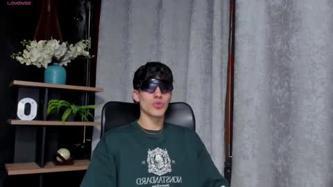 Snapshot of noah_brigth chatting on February 15, 7:06 pm Noah Brigth online show from February 15, 7:06 pm