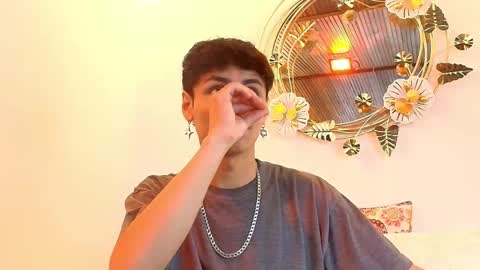 Snapshot of noah_clark_nom chatting on September 30, 1:03 pm Noah online show from September 30, 1:03 pm