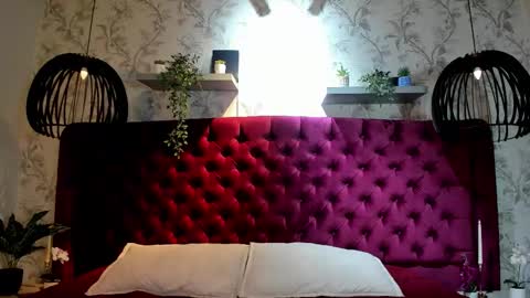 noah_dupont_ online show from February 5, 11:50 am