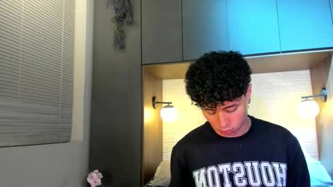 noah_dupont_ online show from October 22, 11:25 am