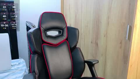 Noah Garcia  online show from November 7, 9:07 pm