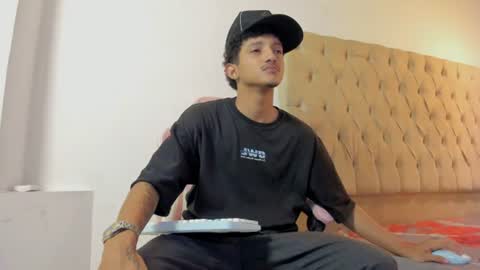 noah_jacksxn online show from June 20, 8:08 am