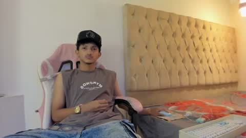 noah_jacksxn online show from June 21, 9:26 am