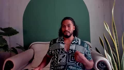 Noah online show from November 18, 6:33 pm