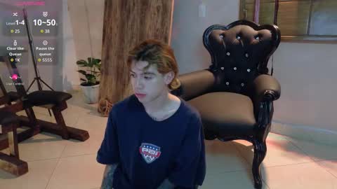 Snapshot of noah_lambert chatting on October 5, 4:49 am Noah online show from October 5, 4:49 am