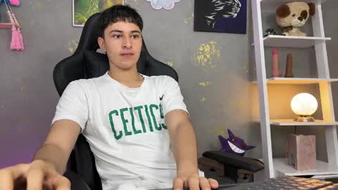 noah  online show from April 9, 10:21 am