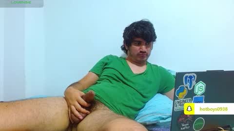 Snapshot of noah_meyer_ chatting on October 25, 4:14 am noah_meyer_ online show from October 25, 4:14 am