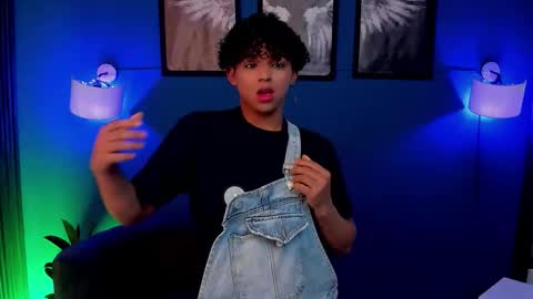 noah_smith04 online show from October 20, 12:20 pm