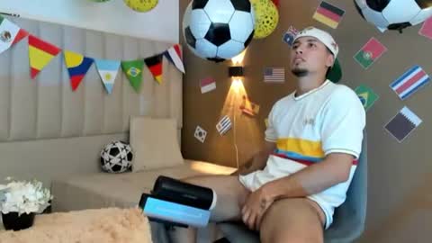 noah online show from June 13, 9:01 pm