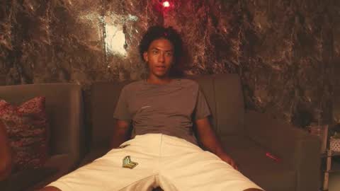 NOAH SMITH online show from March 20, 4:05 am