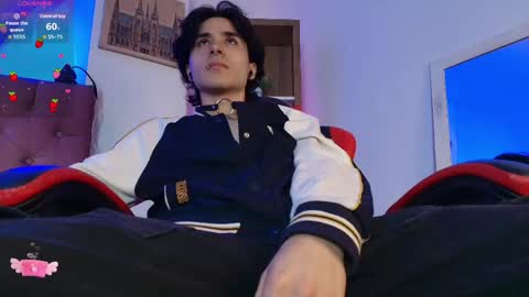 noah_starks online show from May 8, 4:13 am
