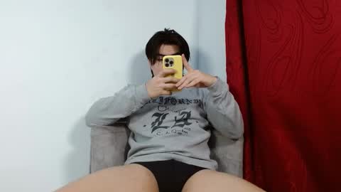 noah_voss online show from October 2, 11:36 am