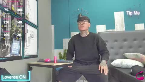 Noah online show from February 2, 12:35 pm