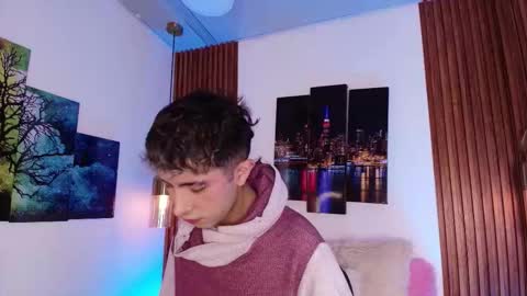 Snapshot of noah_xitruxx chatting on October 1, 1:04 pm Noah online show from October 1, 1:04 pm