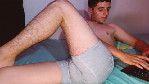 noahayala1 online show from November 27, 7:01 am