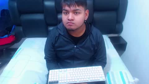 noahdeepthroatt online show from April 8, 12:47 pm