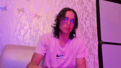     online show from March 17, 12:51 pm