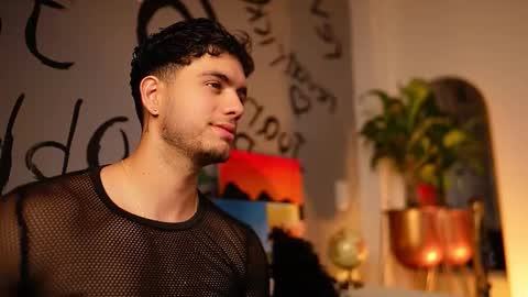 Snapshot of noha_miler chatting on November 2, 1:10 am kevin online show from November 2, 1:10 am