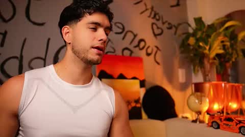 Snapshot of noha_miler chatting on October 14, 9:55 pm kevin online show from October 14, 9:55 pm