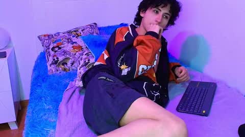 maxie online show from September 17, 3:51 am