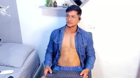 Im Nolan  online show from June 25, 1:52 am