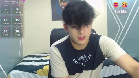 Snapshot of nolan_twink chatting on February 8, 5:50 pm Nolan online show from February 8, 5:50 pm