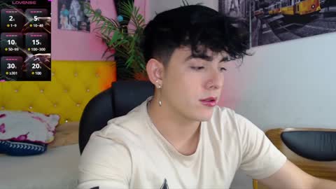 Snapshot of nolan_twink chatting on January 5, 5:41 pm Nolan online show from January 5, 5:41 pm