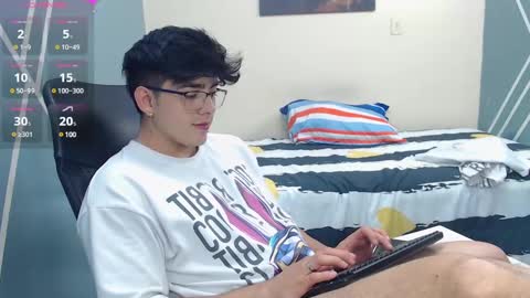 Snapshot of nolan_twink chatting on February 7, 6:24 pm Nolan online show from February 7, 6:24 pm