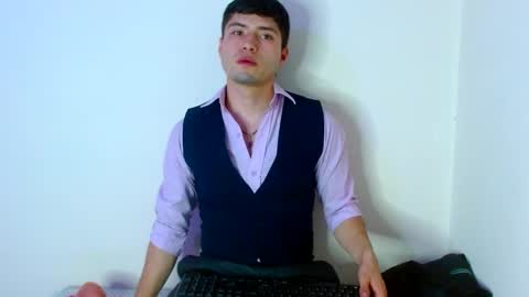 Snapshot of nolanjay chatting on September 27, 11:35 pm NolanJay69 online show from September 27, 11:35 pm