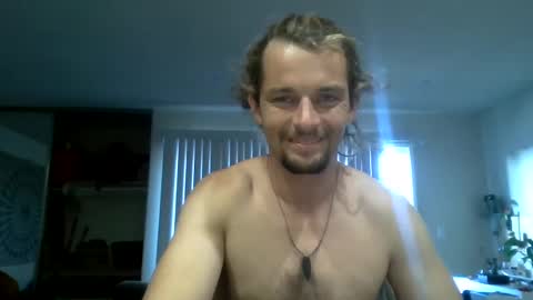 nomadicouple online show from November 4, 11:50 pm