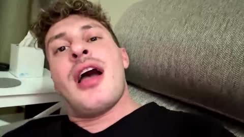 northofsouth_xxx online show from April 24, 9:50 pm