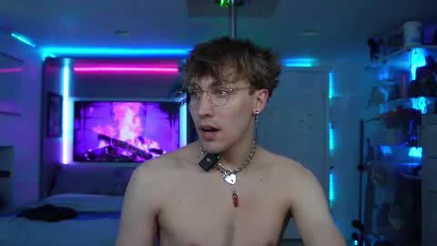 King Tyler online show from February 10, 7:46 am