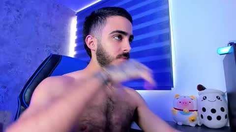 Snapshot of novacry chatting on October 18, 12:10 pm Nova online show from October 18, 12:10 pm