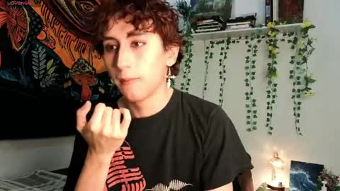 maxie online show from March 25, 3:10 am