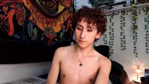 maxie online show from March 24, 2:39 am