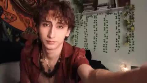 maxie online show from April 1, 2:57 am