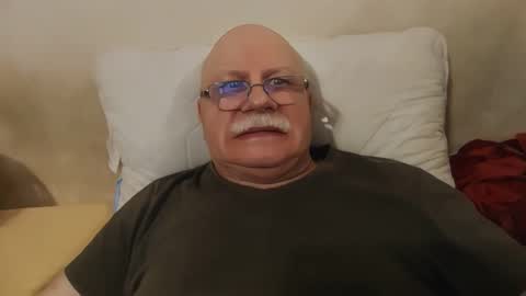 nukiss online show from October 28, 6:10 pm