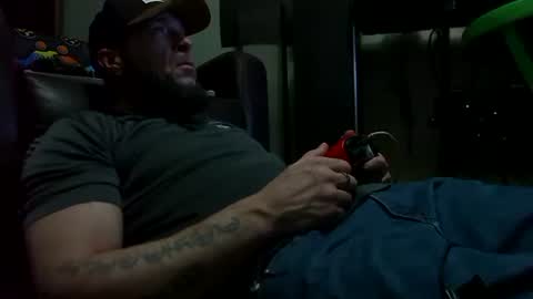 Awwwww Hey Sweetie Pies. Welcome To The Sweetie Pie Lounge. Enjoy The Dad-Cast. SweetCorny Fun-loving Dad Talk. online show from December 17, 2:19 am