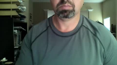 nvrenuff1979 online show from March 1, 1:44 pm