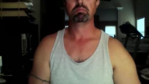 Snapshot of nvrenuff1979 chatting on September 17, 11:44 am nvrenuff1979 online show from September 17, 11:44 am