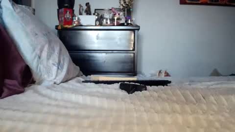 KN online show from April 24, 8:11 pm