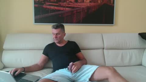 Snapshot of nymphomanboy chatting on October 21, 6:16 am Marc online show from October 21, 6:16 am