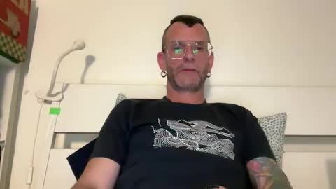 Jonathan Deep online show from May 17, 7:10 pm