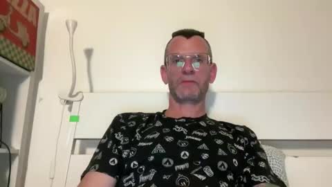 Jonathan Deep online show from April 20, 9:17 pm