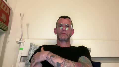 Jonathan Deep online show from April 23, 8:22 pm