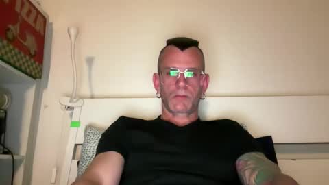 Jonathan Deep online show from April 27, 10:59 pm