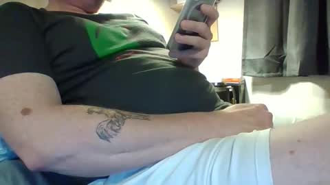 obedient9402 online show from November 23, 10:43 pm