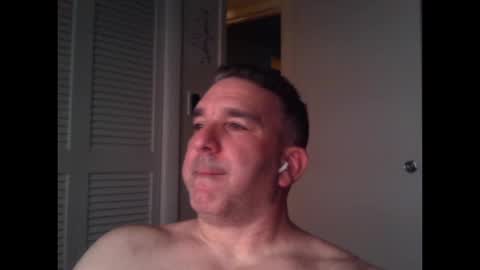 Snapshot of oceanmanx chatting on October 15, 3:03 am Ocean online show from October 15, 3:03 am